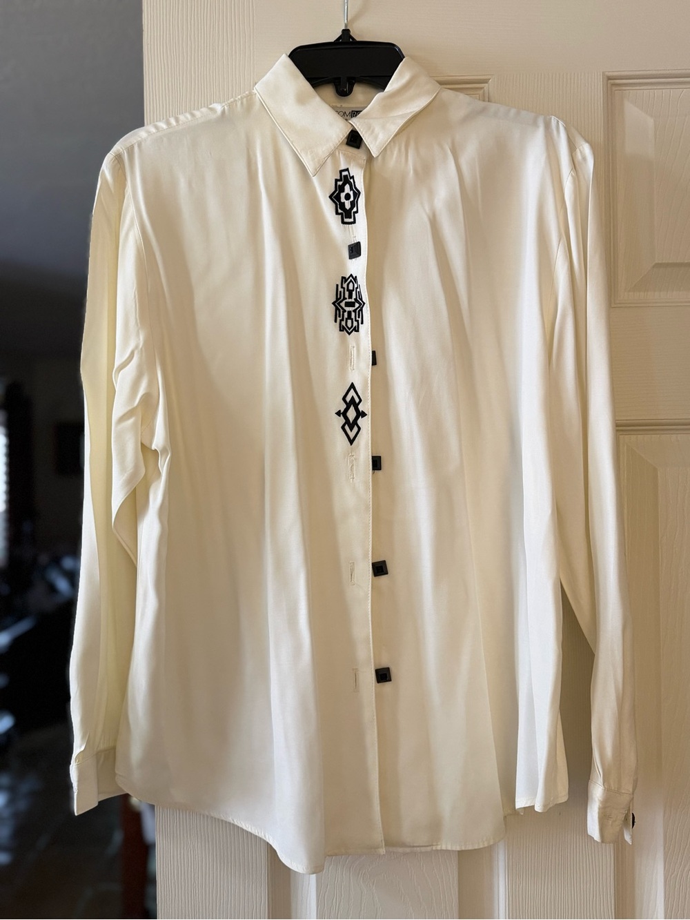 Women’s Southwest Button-Up Shirt with Black Embroidered Accents